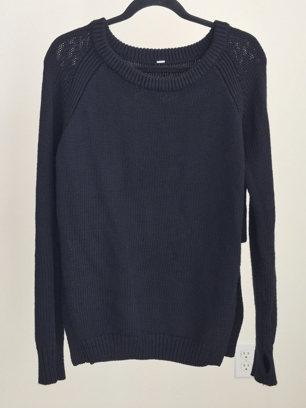 Lululemon Yin To You Sweater Black Merino Wool Chunky Knit Side Slit Thumbholes